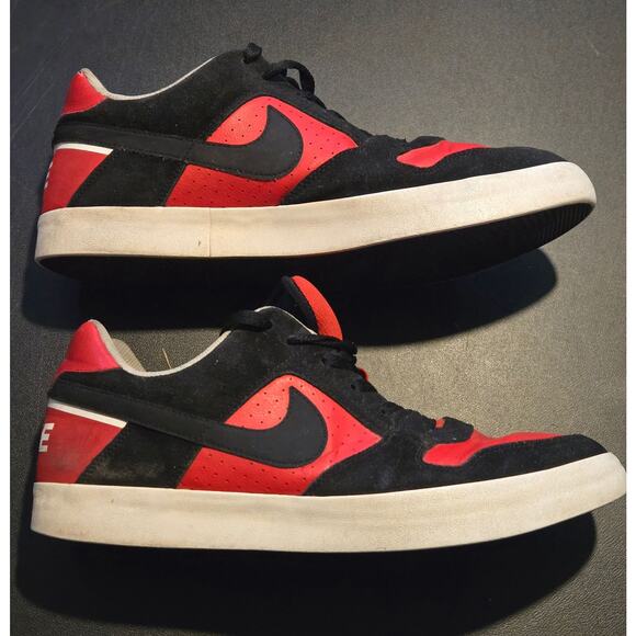 Nike SB Delta Force Mens 13 Black Red Low Top Skate Shoes Suede Leather Preowned - Picture 4 of 5